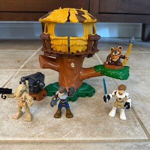 Star Wars Adventure Treehouse Playset with Figures